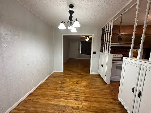 3 bed, 1437 sqft, $1,275 — Photo 2