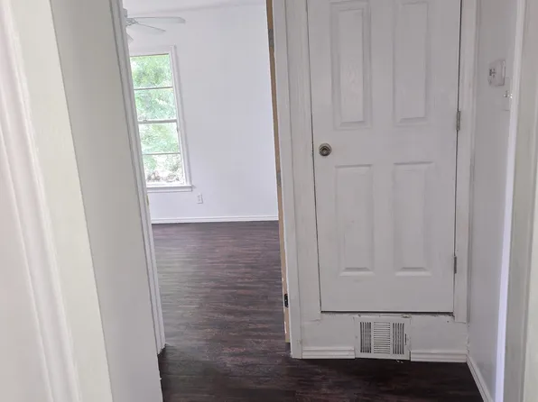 1716 Karen Ln #2, Dallas, TX 75217