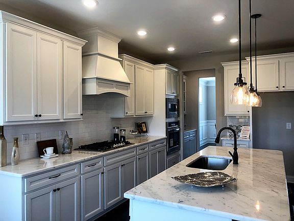5th image of 1019 Owen Layne Dr E #213