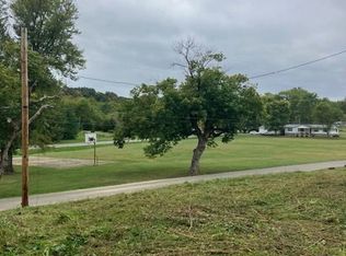 30 Sycamore St, Glouster, OH 45732