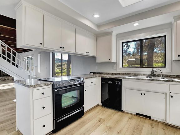 3rd image of 10417 Tasha Rd