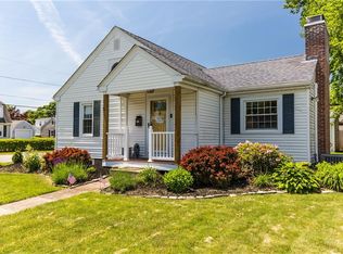 31 Eliot Rd, Cranston, RI 02910