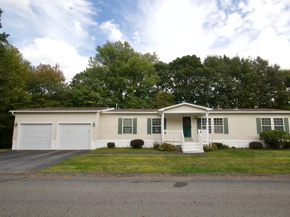 71 Cobb Brook Dr, Taunton, MA 02780