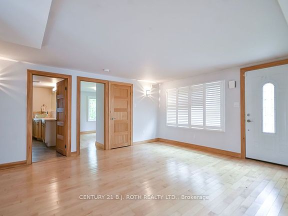 4th image of 45 Grove St W