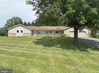 26 Foxanna Dr, Carlisle, PA 17015