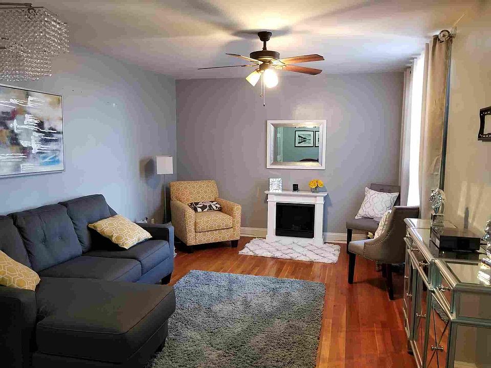 1st image of 309 N Broadway APT 4B