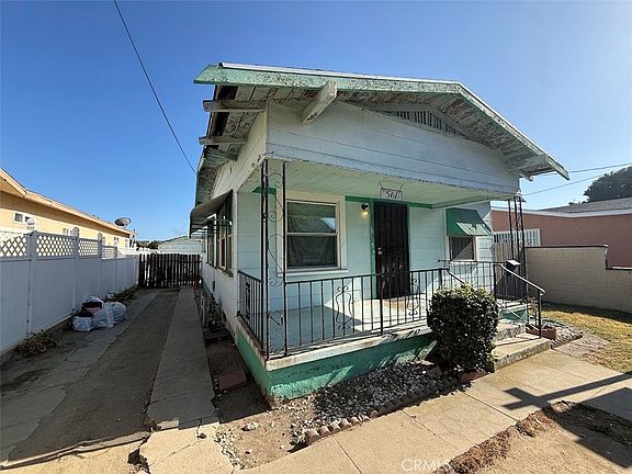 3rd image of 561 W 3rd St