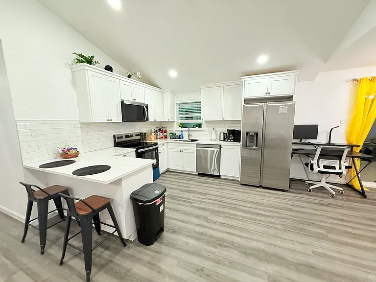 8529 Santa Clara Dr — Photo 10