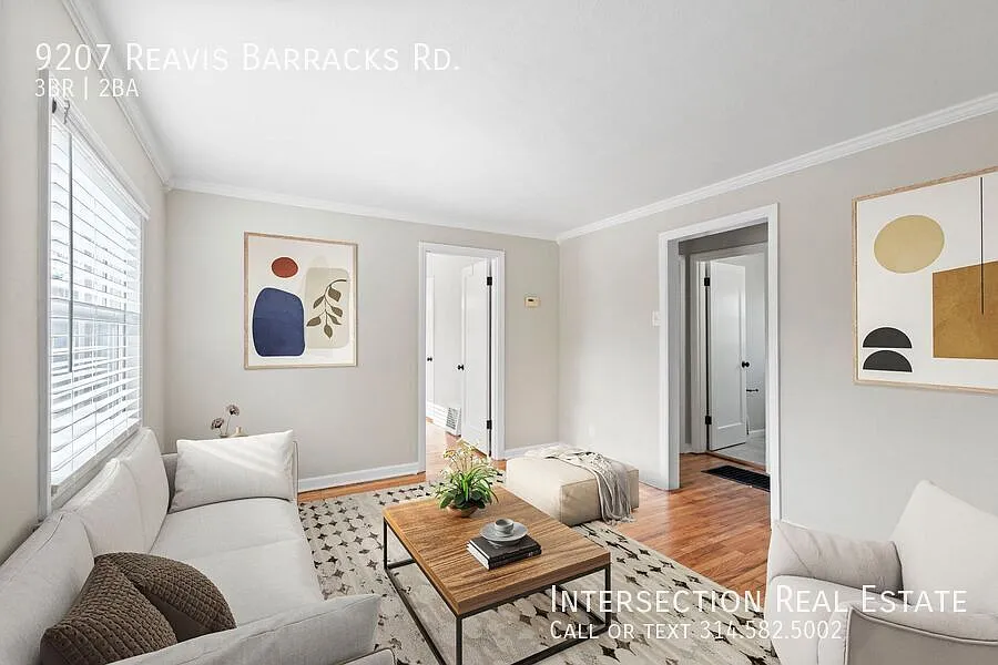 Beautifully Renovated 3 Bed/1.5 Bath Home — Photo 3