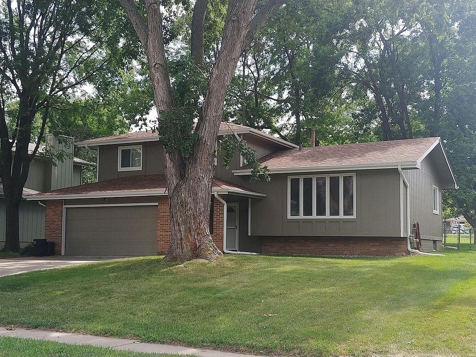 1st image of 2212 S 160th St