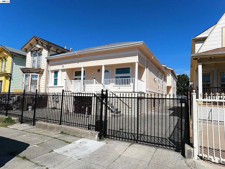 720 Foothill Blvd — Photo 22