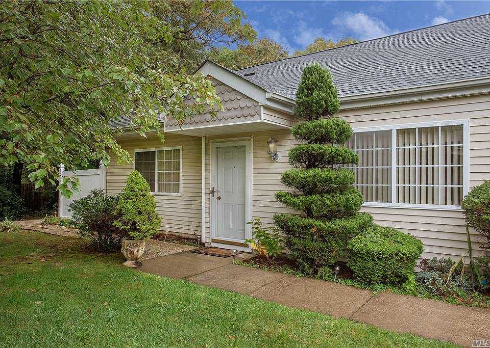 1st image of 173 Gothic Cir