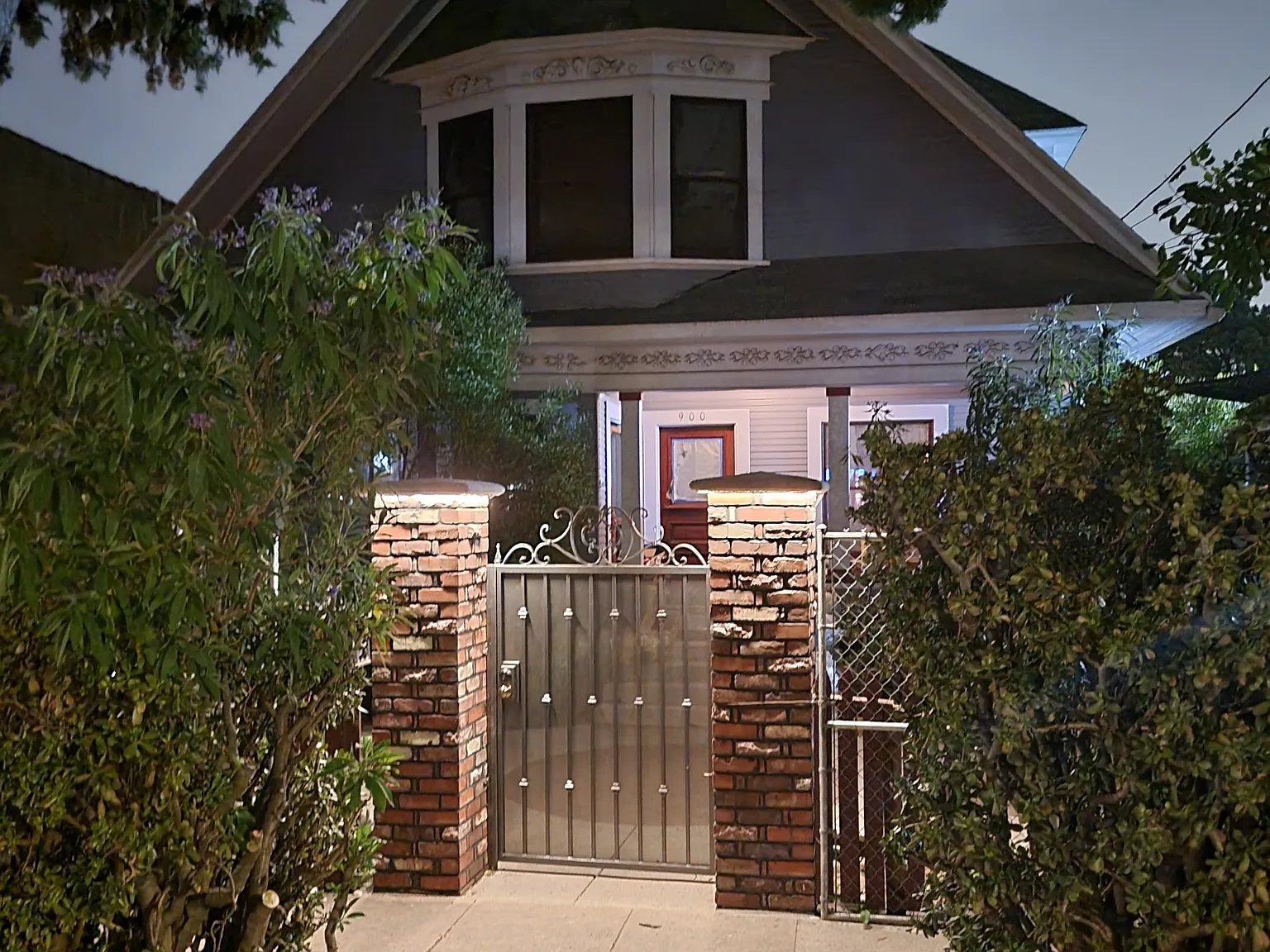 900 1/2 Lucile Ave — Photo 4