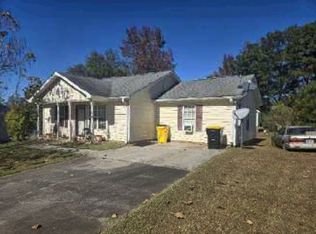 33 Mitchell Rd, Forsyth, GA 31029