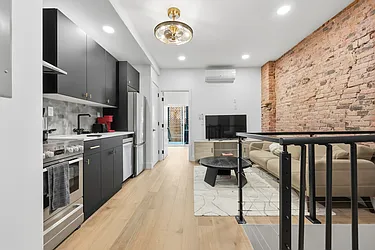 1851 Cornelia Street, #1D