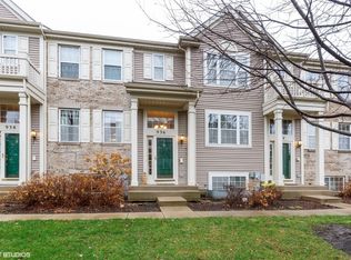 936 Clover Ln, Hampshire, IL 60140