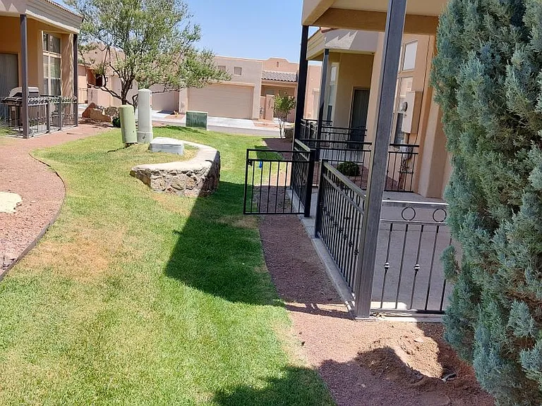 2417 Cortina Mnr — Photo 2