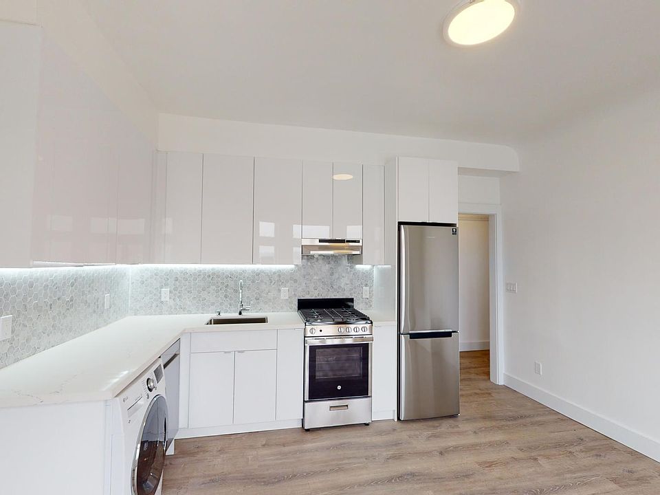 1st image of 2355 Polk St APT 305