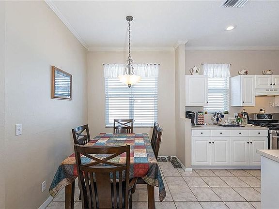5th image of 10118 Arbor Run Dr