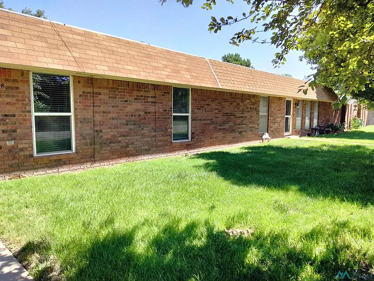 1408 Colonial Pkwy — Photo 2