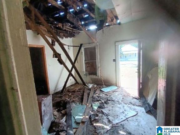 2nd image of 324 3rd St