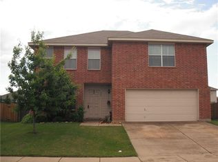 327 Saddlebrook Dr, Krum, TX 76249