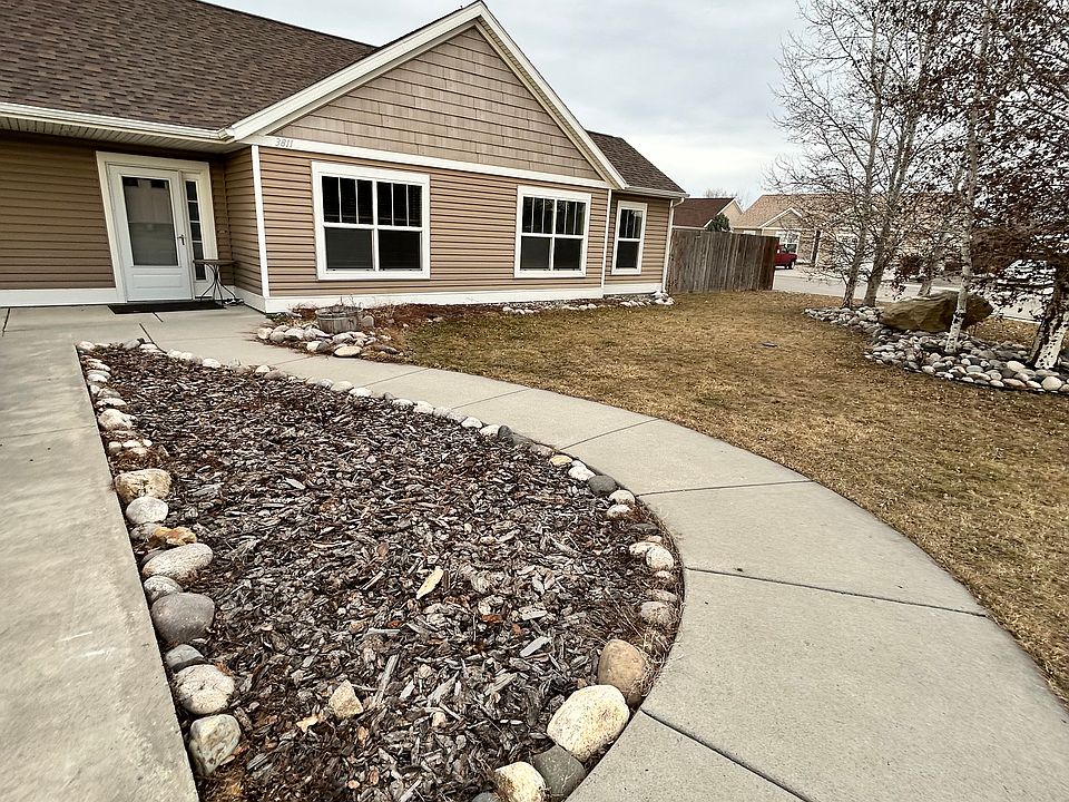 1st image of 3811 Kings Green Dr