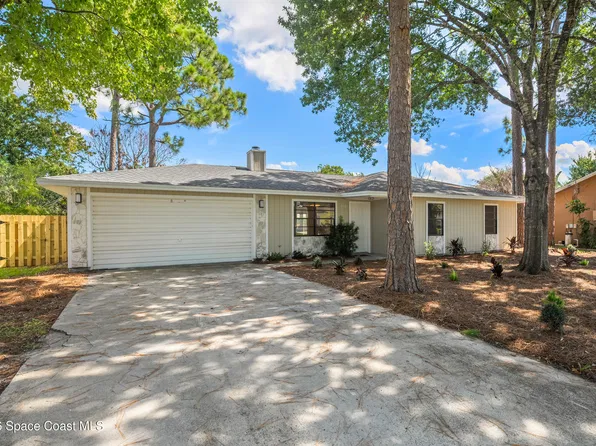 749 Elmont St NW, Palm Bay, FL 32907