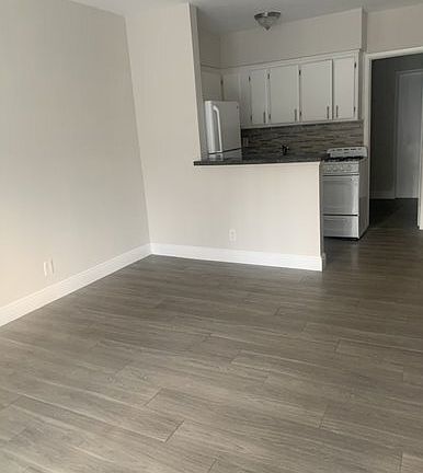 3rd image of 3212 SE 7th St #10611004