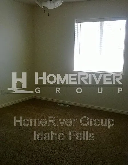 243 Bridger Dr — Photo 6