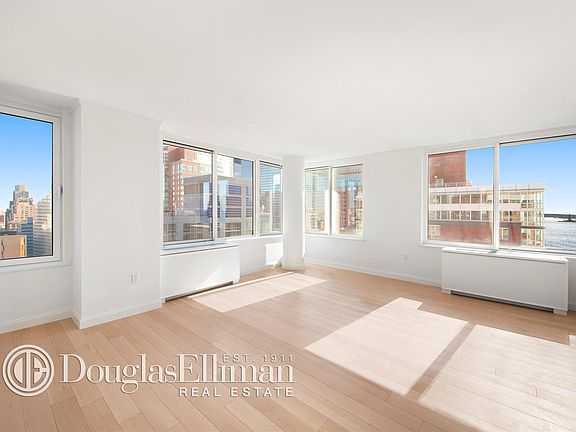 4th image of 212 Warren St APT 27C