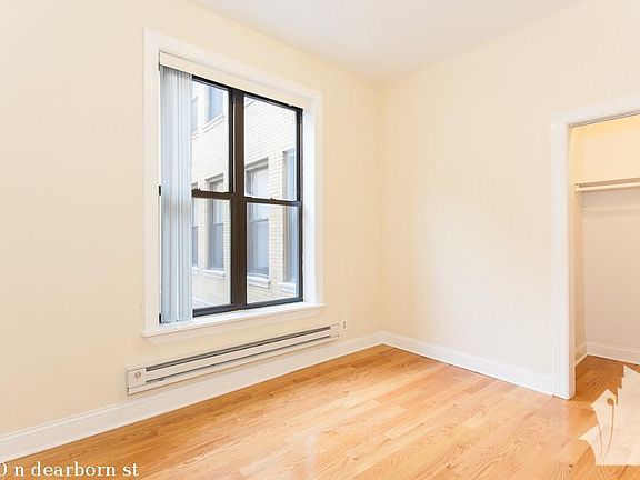 4th image of 1220 N Dearborn St #822