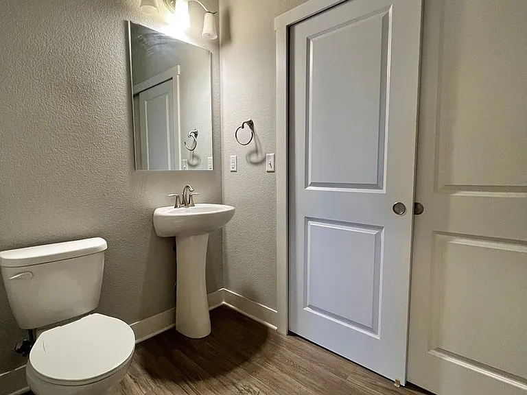6460 Orchard Park Dr #2 — Photo 8