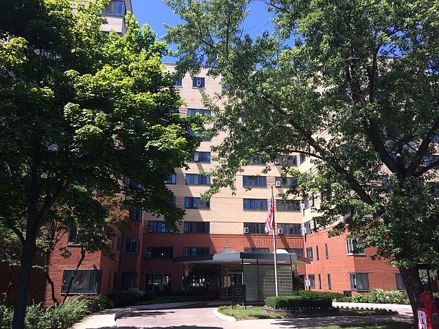 1st image of 5044 N Marine Dr #2D