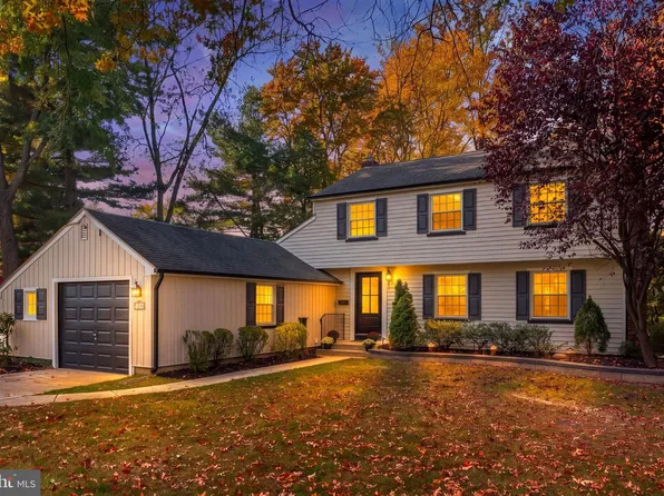 324 Wayland Rd, Cherry Hill, NJ 08034