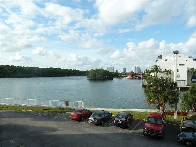 1st image of 400 Kings Point Dr APT 214