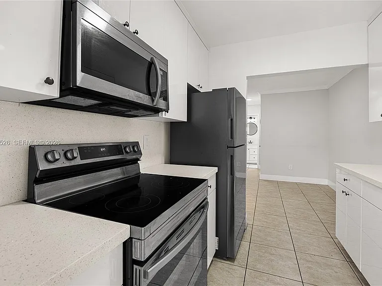 5141 Hollywood Blvd #104 — Photo 2