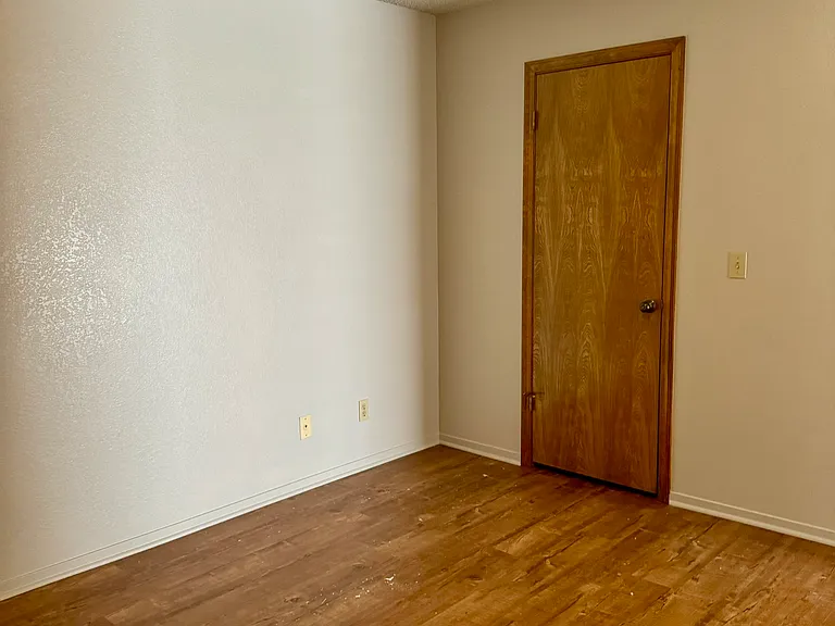 3650 W Beechwood Ave — Photo 11