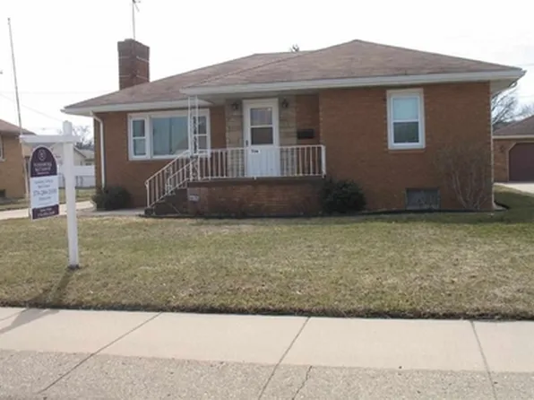 709 W 10th St, Mishawaka, IN 46544