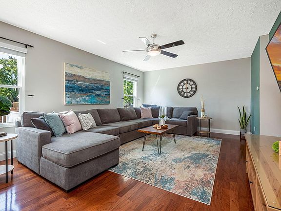 4th image of 2975 Brookmont Ct