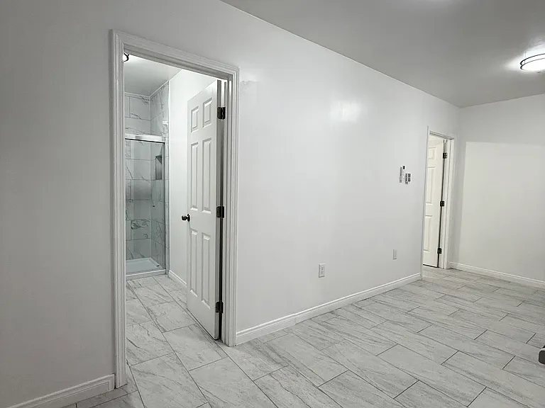 2444 Iowa Ave #B — Photo 6