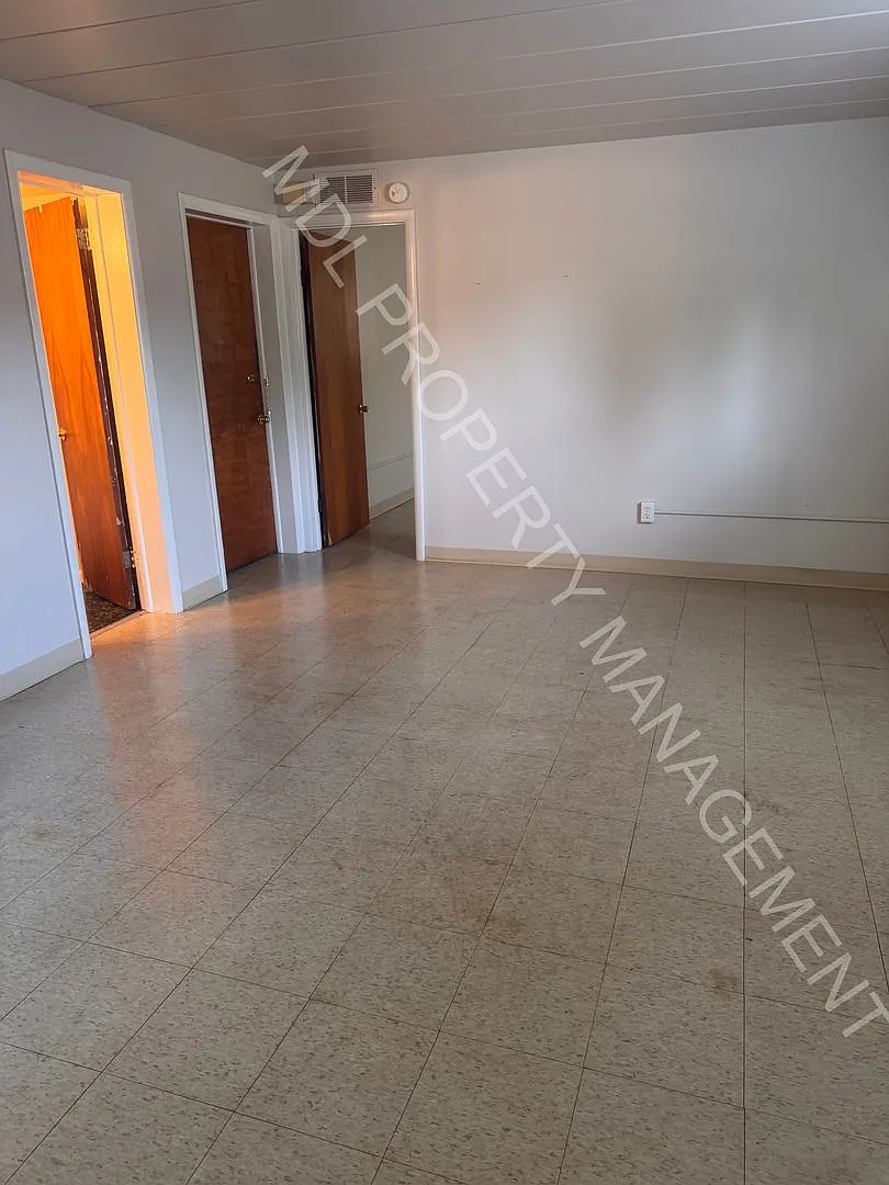 2020 Weiss — Photo 4