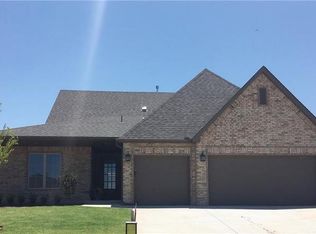 7005 N Cherokee Xing W, Warr Acres, OK 73132