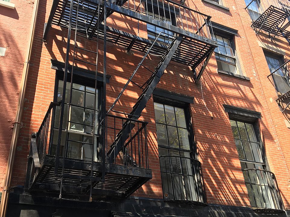 1st image of 376 Bleecker St