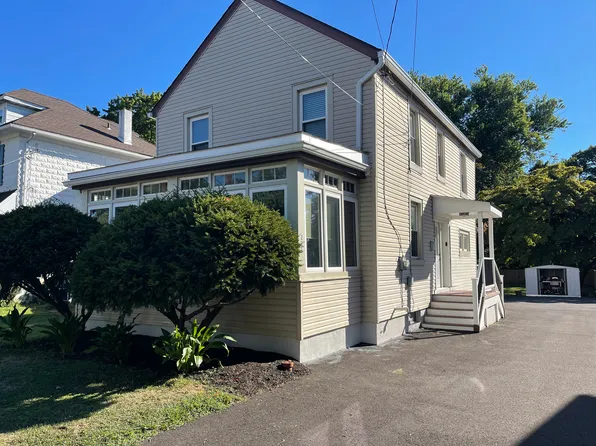 221 N Pine St, Langhorne, PA 19047