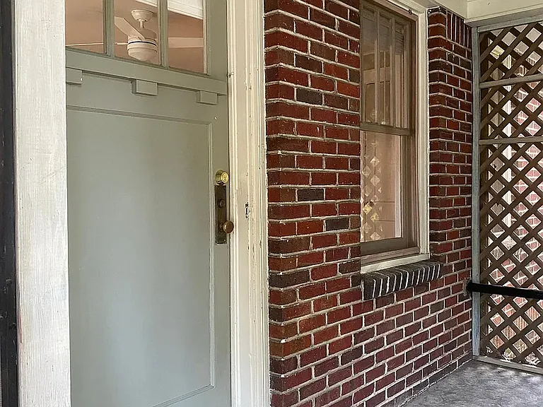 681 Delmar Ave SE #A — Photo 2