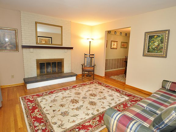 4th image of 5651 N Meadows Blvd