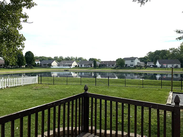 3852 Wedgefield Ct — Photo 3