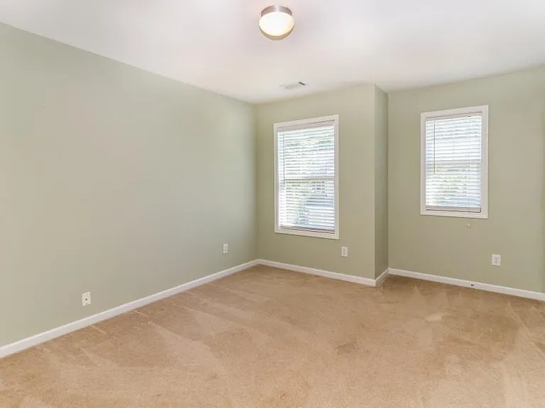 5640 Sterling Ct — Photo 4