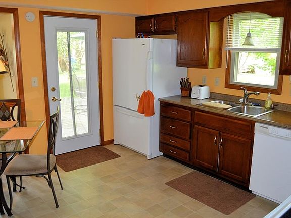 4th image of 6344 N Meadow Cir